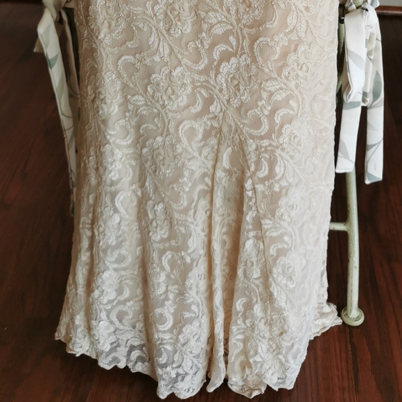 Annex Lace Strapless Dress - Picture 2 of 4